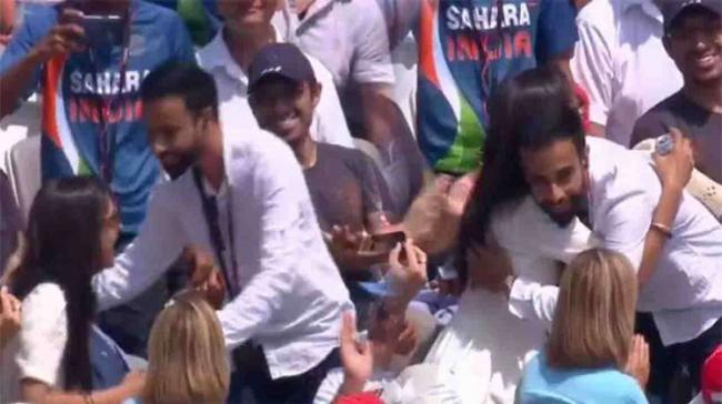 Marriage proposal at&amp;amp;nbsp;Home of Cricket - Lord’s - Sakshi Post