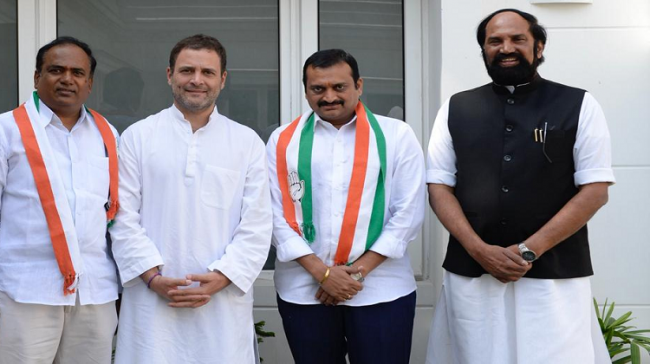 Actor Bandla Ganesh with Congress President &amp;lt;a href=&amp;quot;https://www.sakshipost.com/topic/Rahul%20Gandhi&amp;quot;&amp;gt;Rahul Gandhi&amp;lt;/a&amp;gt;, TPCC Chief Uttam Kumar Reddy and others - Sakshi Post