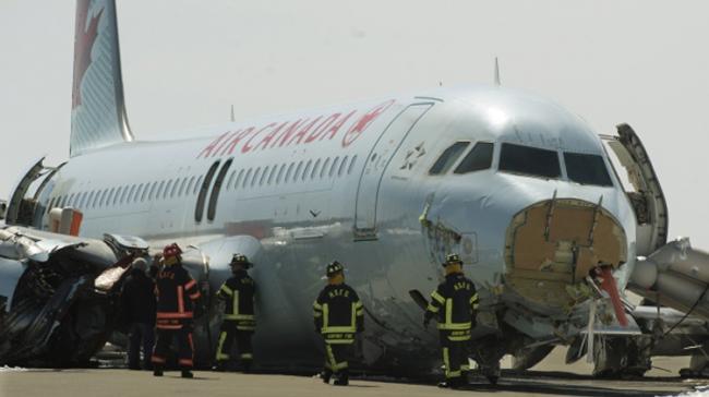 Plane crashes after mid-air collision in Canada - Sakshi Post