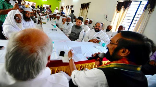 TPCC president Uttam Kumar Reddy was addressing an election rally in the old city of Hyderabad, when the prayer call was sounded from a nearby mosque - Sakshi Post