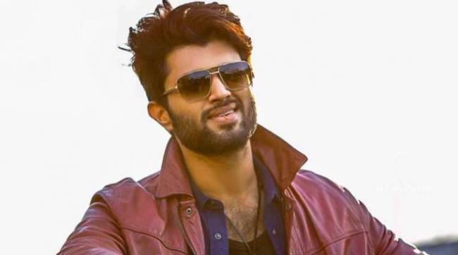Vijay Deverakonda in Taxiwala Vijay Deverakonda in Taxiwala - Sakshi Post