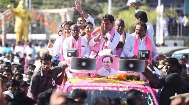 Telangana Rashtra Samithi working president KT Rama Rao visited his constituency for the first time after taking the oath as party president. - Sakshi Post