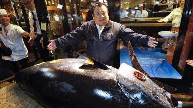 Kiyoshi Kimura with the fish - Sakshi Post