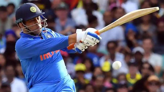 Mahendra Singh Dhoni Mahendra Singh Dhoni - Sakshi Post