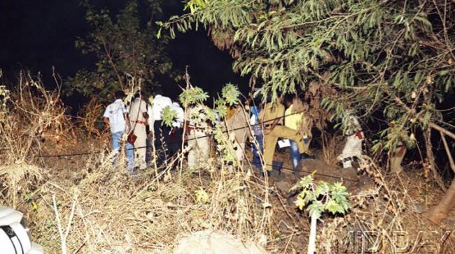 Charred Remains Of Woman Found At Thondupally Village Near Shamshabad - Sakshi Post
