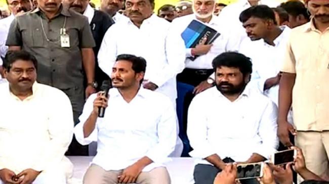 Nandigama Suresh Babu Feels Indebted To YS Jagan Nandigama Suresh Babu Feels Indebted To YS Jagan - Sakshi Post