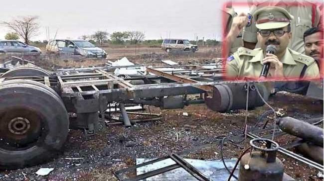 Dismantled Bus Inset:East Zone DCP Ramesh Dismantled Bus Inset:East Zone DCP Ramesh - Sakshi Post