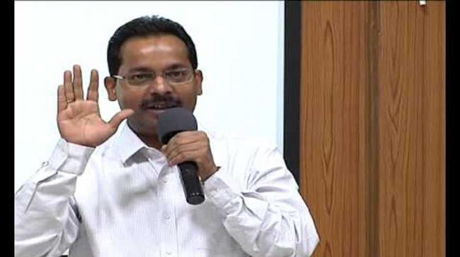 Senior IAS officer Shashi Bhushan Kumar - Sakshi Post