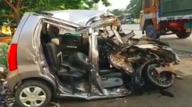 A family of five from West Bengal were killed in the road accident - Sakshi Post