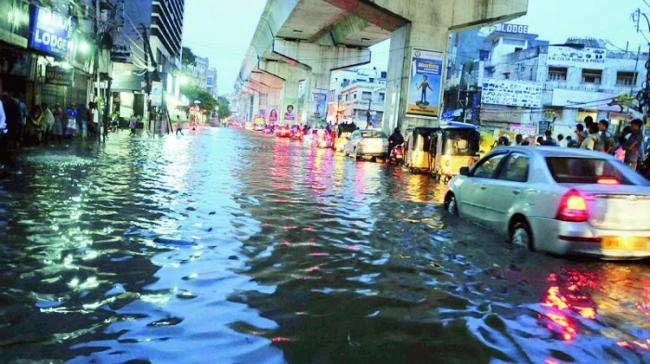 The commuters struggled with the hours-long traffic congestions The commuters struggled with the hours-long traffic congestions - Sakshi Post