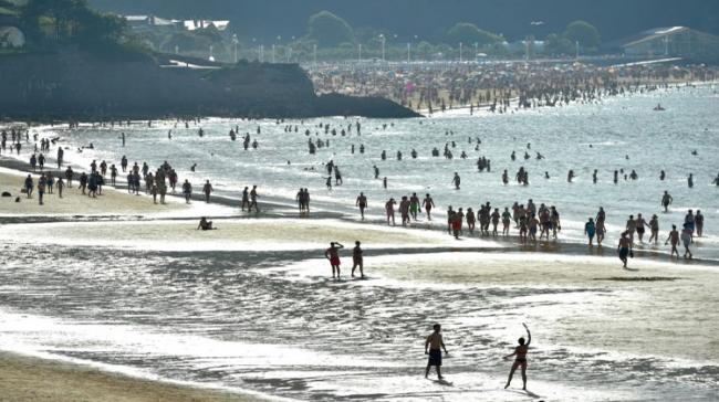 Mercury Tops 45C In France As Deadly Heatwave Roasts Europe Mercury Tops 45C In France As Deadly Heatwave Roasts Europe - Sakshi Post