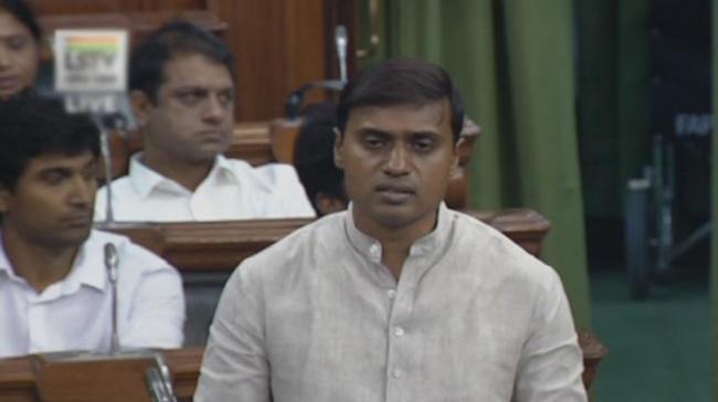 YSRCP MP Mithun Reddy launched a diatribe against the Centre for failing to grant Special Status to Andhra Pradesh YSRCP MP Mithun Reddy launched a diatribe against the Centre for failing to grant Special Status to Andhra Pradesh - Sakshi Post