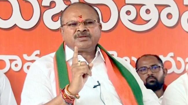 Andhra Pradesh BJP president Kanna Lakshminarayana alleged that actor Sivaji was working at the behest of TDP chief N Chandrababu Naidu - Sakshi Post