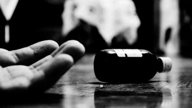 Woman Commits Suicide In Bellampalli - Sakshi Post