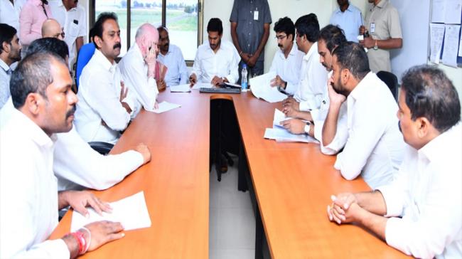 Chief Minister YS Jagan Mohan Reddy directed officials concerned to provide Rs 5,000 to every family affected by floods in Polavaram mandal Chief Minister YS Jagan Mohan Reddy directed officials concerned to provide Rs 5,000 to every family affected by floods in Polavaram mandal - Sakshi Post