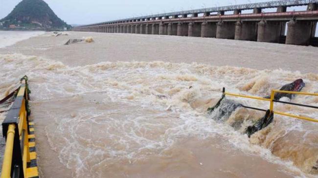 Prakasam barrage in Vijayawada Prakasam barrage in Vijayawada - Sakshi Post