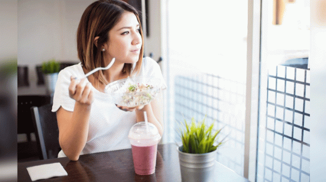 Want To Minimise Your Food Intake? Dine Alone - Sakshi Post