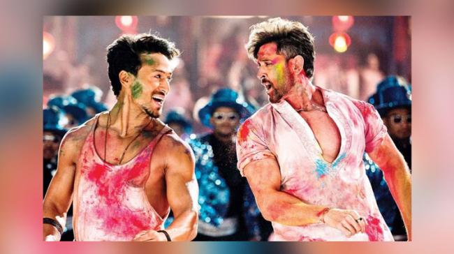 Hrithik-Tiger’s ‘War’ Crosses Rs 300 Cr In India - Sakshi Post