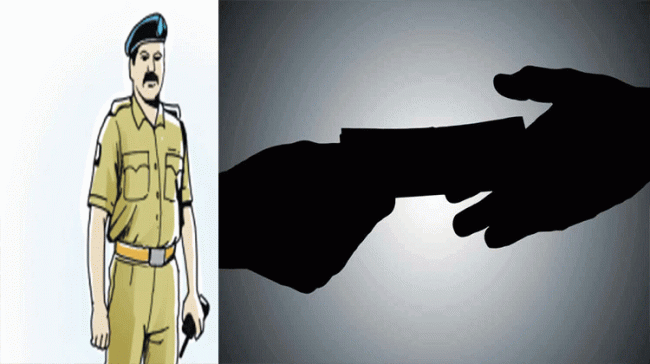 Six Telangana Police Suspended For Taking Bribe - Sakshi Post
