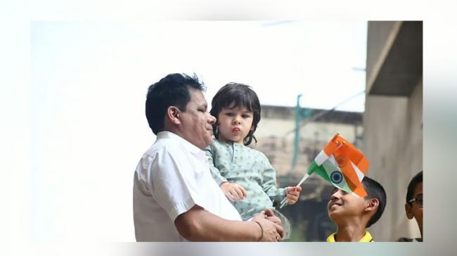 Taimur Ali Khan posing with tricolor on Republic Day - Sakshi Post