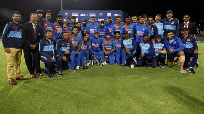 India registered a rare 5-0 whitewash against New Zealand after notching up a seven-run win in the fifth and final T20 International at Bay Oval here on Sunday. India registered a rare 5-0 whitewash against New Zealand after notching up a seven-run win in the fifth and final T20 International at Bay Oval here on Sunday. - Sakshi Post
