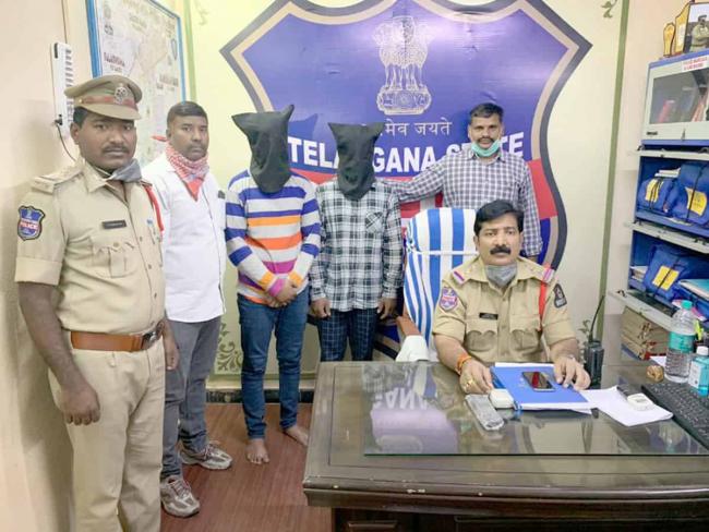 Two Youngsters Arrested For Attacking Constable - Sakshi Post