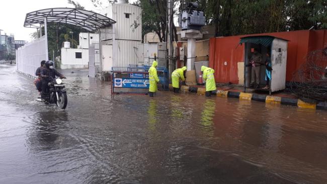 Heavy Rains In Hyderabad Leave City With Flooded Streets&amp;amp;nbsp; - Sakshi Post
