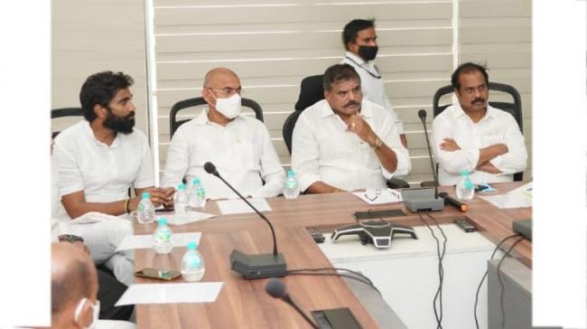 Botsa Satyanarayana- Vizag to be administrative capital - Sakshi Post