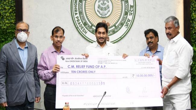 APMDC donates Rs 100 cr. to CMRF - Sakshi Post