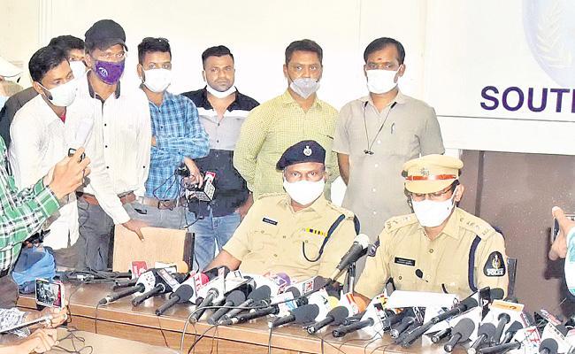 Dabeerpura Street Fight Case : Accused Arrested - Sakshi Post