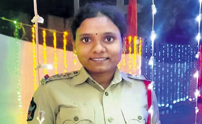 File Pic of SI K Bhavani Female SI K Bhavani Commits Suicide In Vizianagaram PTC - Sakshi Post