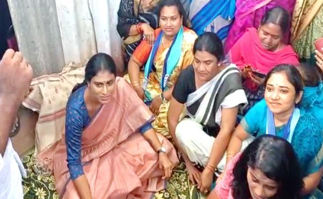YSR Telangana Party chief YS Sharmila Meets Saidabad Rape Victim Family - Sakshi Post