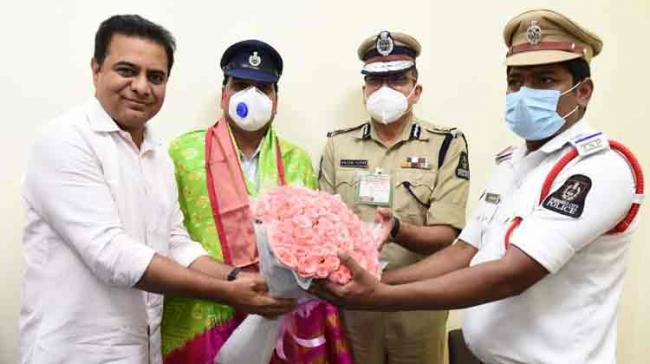 KTR Appreciates Traffic Cops Who Issued Challan to His Vehicle KTR Appreciates Traffic Cops Who Issued Challan to His Vehicle, Pays Fine - Sakshi Post