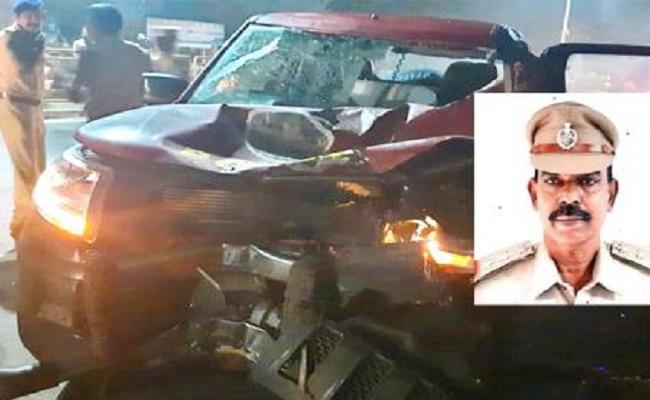 Visakhapatnam: Circle Inspector Dies After Car Rams into Police Vehicle  - Sakshi Post