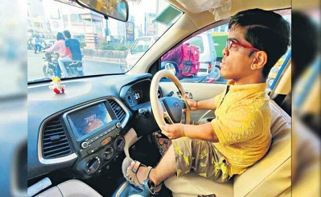 India's First Dwarf to Get Driving License - Sakshi Post