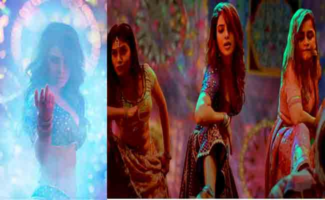Stills from Samantha in Oo Antava Oo Oo Antava song from Puspha Oo Antava Oo Oo Antava Samantha Ruth Prabhu First Item Number - Sakshi Post
