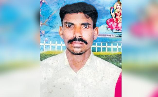 Mulugu farmer commits suicide after failing to sell paddy  - Sakshi Post