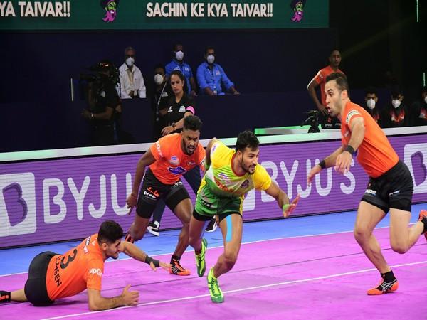 Patna Pirates Beat U Mumba in Pro Kabaddi League Season 8 - Sakshi Post