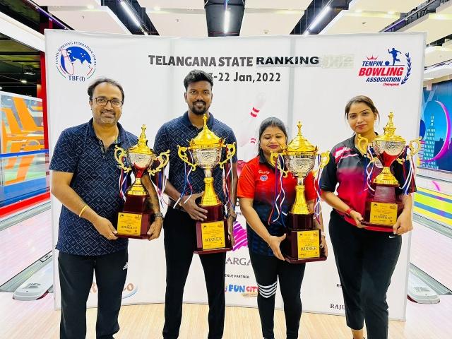 L- R: Wivek Singh (Runner Up), Naveen Siddam (Winner), Mamatha Gotte (Winner), Jyothi Y (Runner Up) - Sakshi Post
