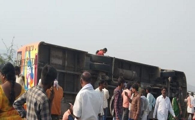 Karnataka: Bus Turns Turtle on Tumkur After Driver Loses Control, 8 Passengers Dead - Sakshi Post