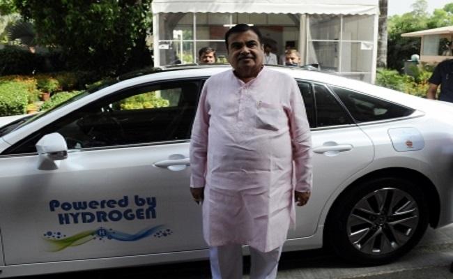 Nitin-gadkari-hydrogen-fuel-car-toyota-mirai-parliament - Sakshi Post