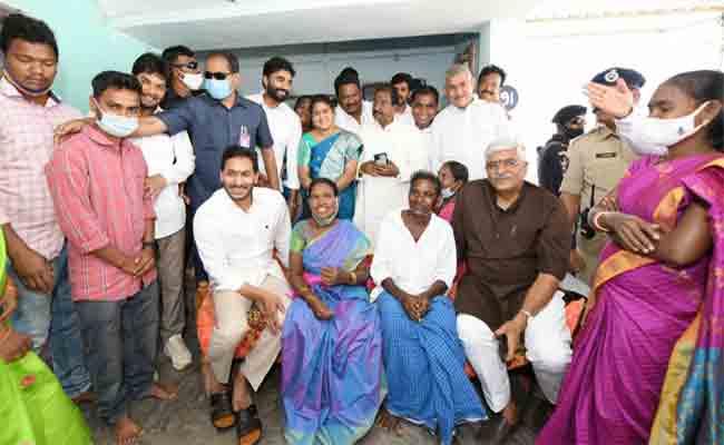 Polavaram: AP CM YS Jagan, Jal Shakthi Minister Gajendra Singh Shekhawat Visit Indukuru-1 R & R Housing Colony - Sakshi Post