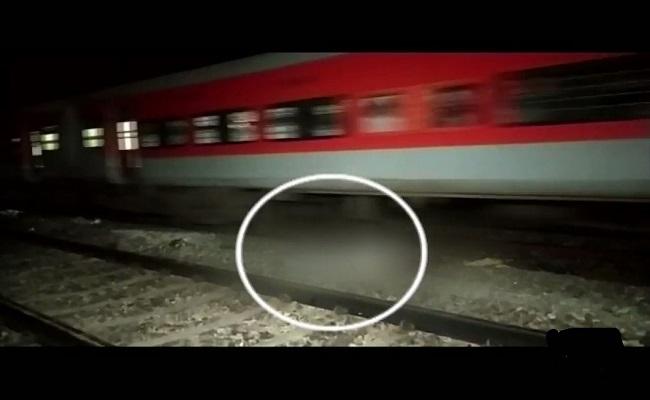 fact-check-srikakulam-train-accident-video-fake - Sakshi Post