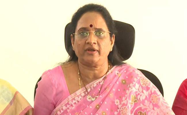 Vijayawada Rape Victim Visit: Vasireddy Padma Lists 10 Mistakes of TDP - Sakshi Post