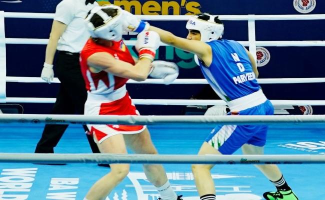 Image Credit: Indian pugilist Parveen landing a flurry of punches on Mariia Bova of Ukraine in the opening clash on Wednesday in Istanbul. (Twitter via @BFI_official ) -Sakshi Post