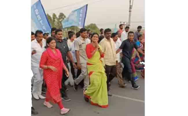 Khammam: YS Sharmila Praja Prasthanam Padayatra Enters 77th Day - Sakshi Post