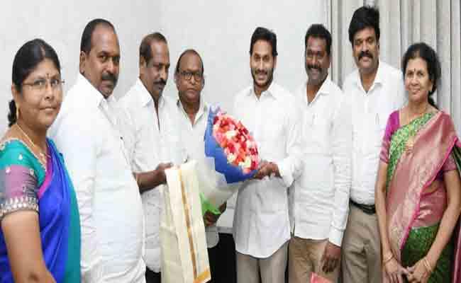 AP CM YS Jagan Invited for Guntur Temple Centenary Celebrations - Sakshi Post