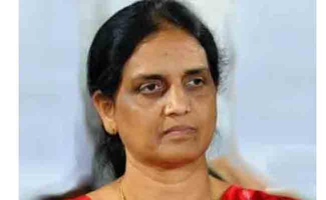 RK Cineplex Escalator Mishap: Sabita Indra Reddy Urges DC to Closely Monitor Situation - Sakshi Post