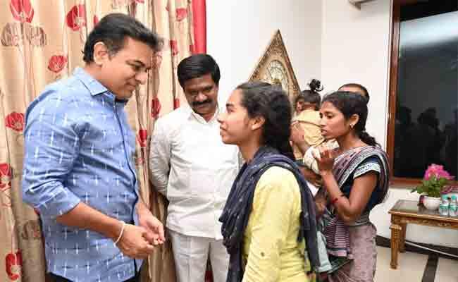 KTR with Rudra Rachana A talented young mind Rudra Rachana helped by KTR bags 4 job opportunities in IT companies - Sakshi Post