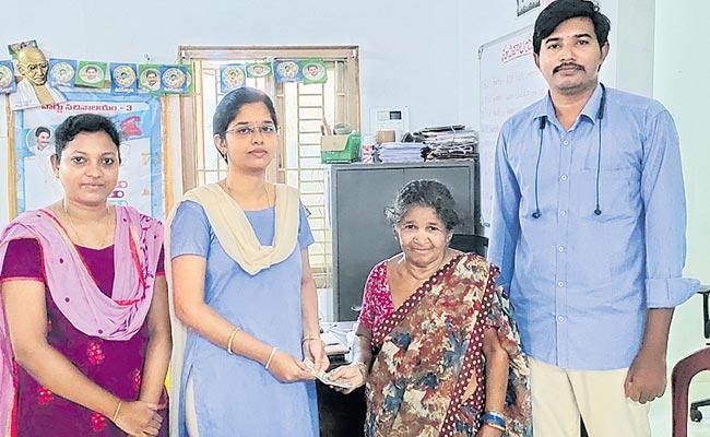Konaseema: Secretariat Staff Pay Pension To Woman From Own Pockets For 18 Months - Sakshi Post
